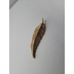 Vintage Gold Tone Feather Leaf Brooch Textured Feather Pin Nature Jewelry